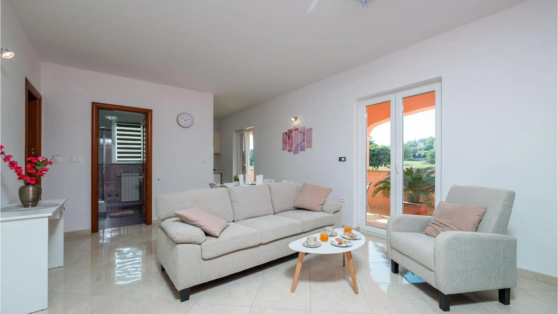 Amazing Apartment In Rovinj With Kitchen 0*,